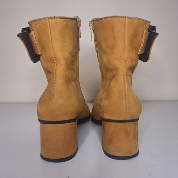 Stylish Tan Ankle Boots - Picture 10 of 13